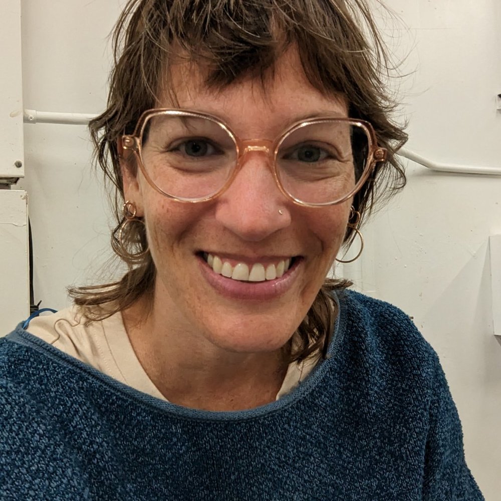 Meet your Posher, Sharon - Picture 2 of 3